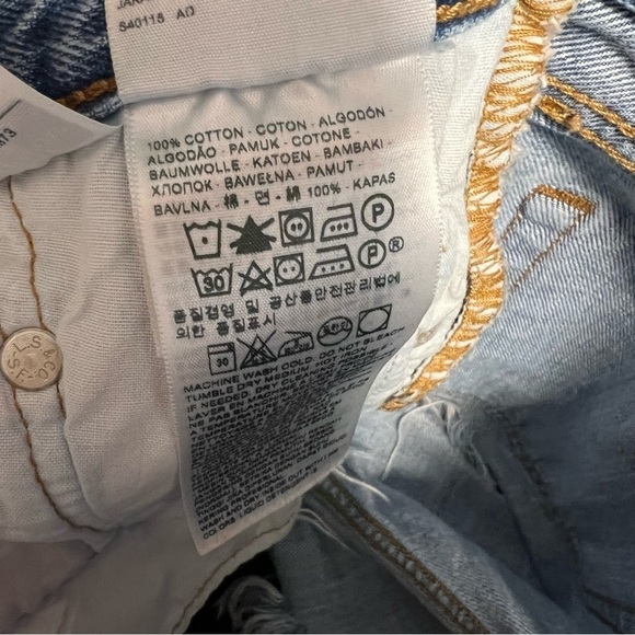 Levi’s 501 Shorts Women 27 High Rise Cut Off Jean Light Wash Button Fly B4 - Picture 7 of 9